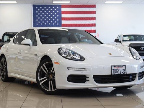 Used 2016 Porsche Panamera AWD/4WD image 1