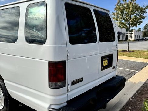 Used 2008 Ford E-350 and Econoline 350 Extended Super Duty image 4