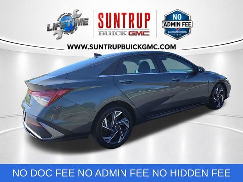 Used 2025 Hyundai Elantra SEL FWD image 6