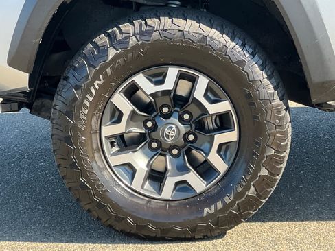 Used 2023 Toyota Tacoma TRD Off-Road AWD/4WD image 29