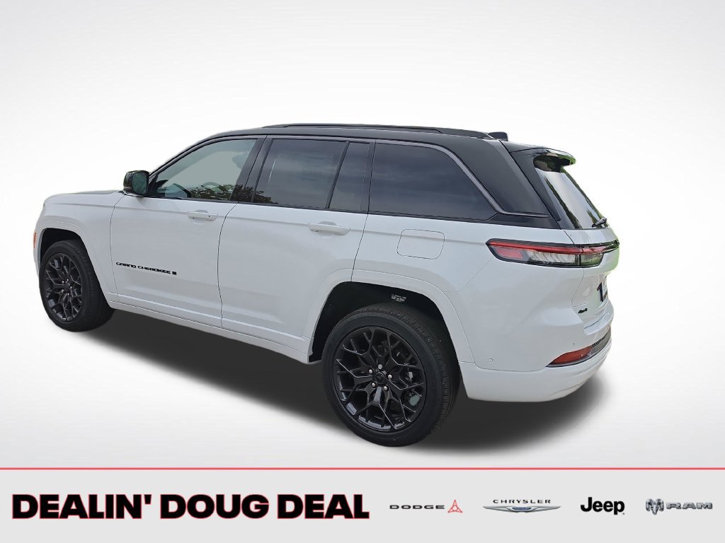 New 2027 Jeep Grand Cherokee Summit AWD/4WD image 3