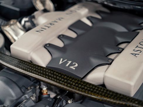 Used 2003 Aston Martin Vanquish RWD image 17