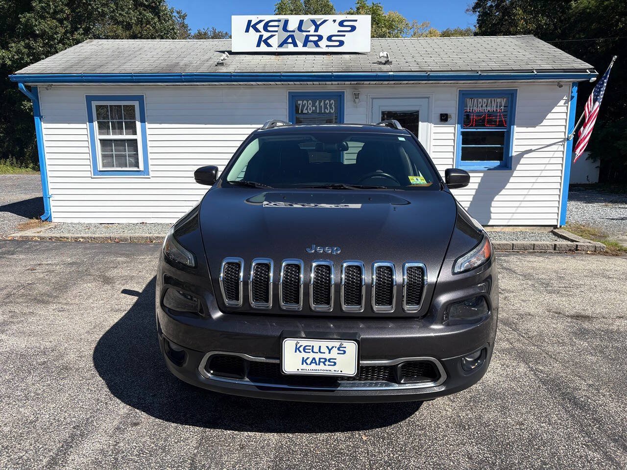 Used 2015 Jeep Cherokee Limited AWD/4WD image 4