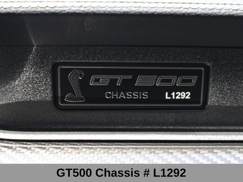 Used 2020 Ford Mustang Shelby GT500 w/ Carbon Fiber Track Pack RWD image 8