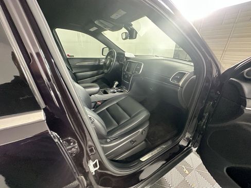 Used 2018 Jeep Grand Cherokee Limited image 30