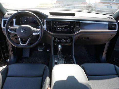 Certified 2023 Volkswagen Atlas Cross Sport SEL R-Line image 22