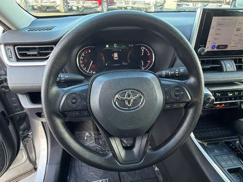 Used 2024 Toyota RAV4 XLE image 18