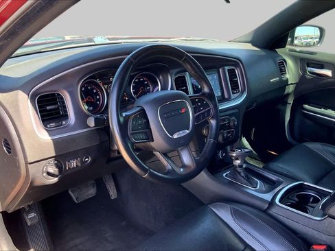 Used 2020 Dodge Charger SXT w/ Leather Interior Group RWD image 18