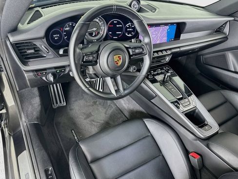 Used 2021 Porsche 911 Carrera image 4