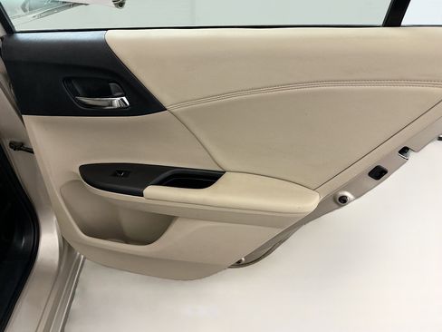 Used 2013 Honda Accord EX-L image 31