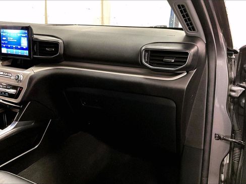 Certified 2022 Ford Explorer XLT w/ Equipment Group 202A image 15