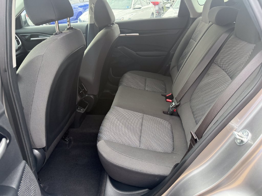 Used 2024 Kia Seltos LX AWD/4WD image 11
