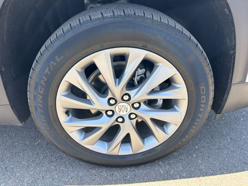 Used 2026 Buick Enclave Preferred FWD image 9