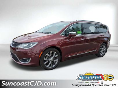 Certified 2018 Chrysler Pacifica Limited w/ Tire & Wheel Group