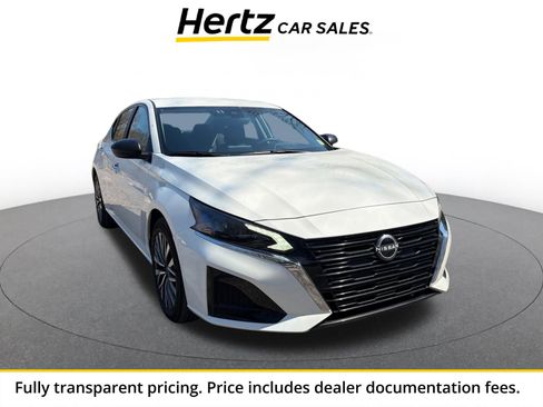 Used 2025 Nissan Altima 2.5 SV FWD image 1