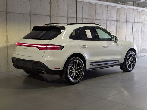 Certified 2025 Porsche Macan image 8