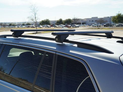 Used 2020 Volkswagen Tiguan SE image 8