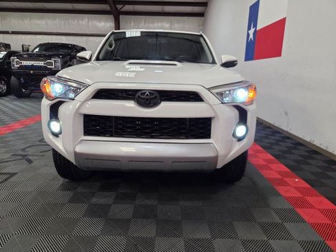Used 2017 Toyota 4Runner TRD Off-Road Premium AWD/4WD image 21