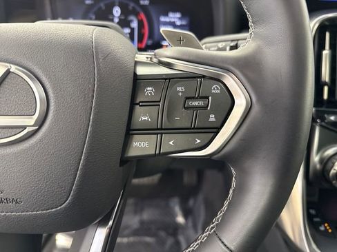 Certified 2025 Lexus LX 600 4WD w/ Interior Upgrade Package image 15