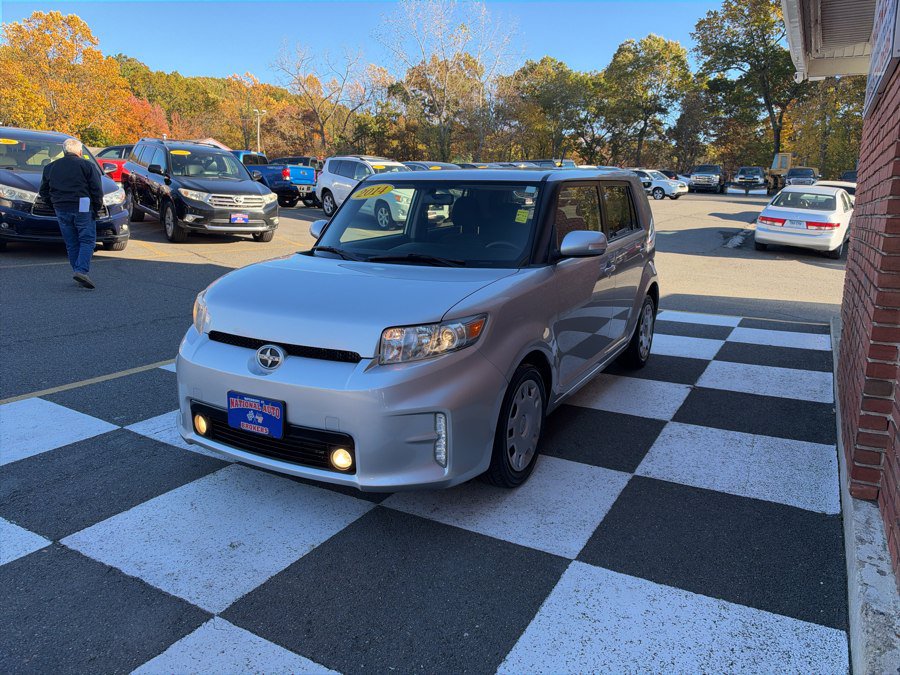 Used 2014 Scion xB FWD image 5