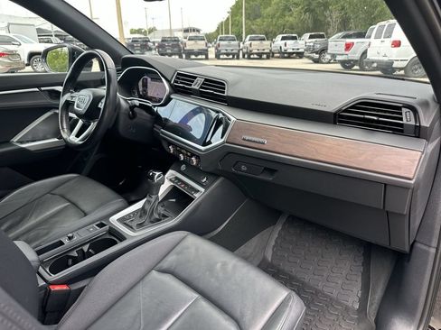 Used 2020 Audi Q3 2.0T Premium Plus AWD/4WD image 29