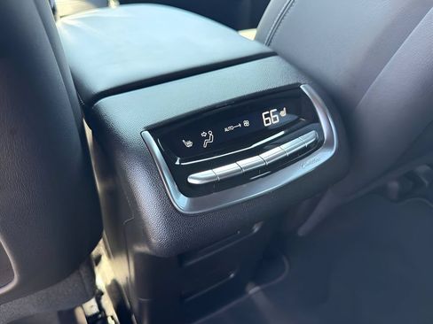 Certified 2025 Cadillac XT6 Premium Luxury FWD image 24