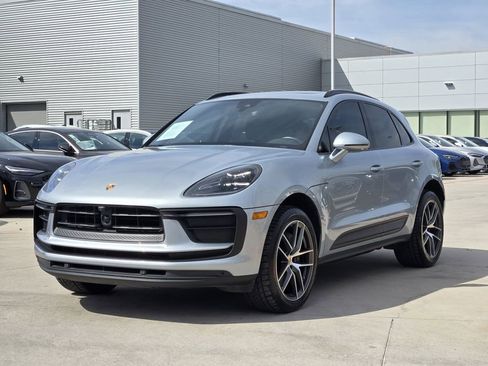 Used 2023 Porsche Macan image 6