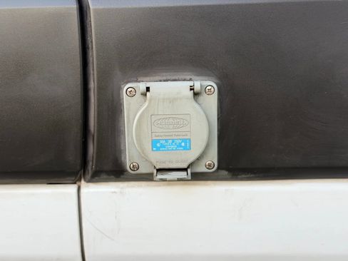 Used 2021 Ford Transit 250 Medium Roof image 27