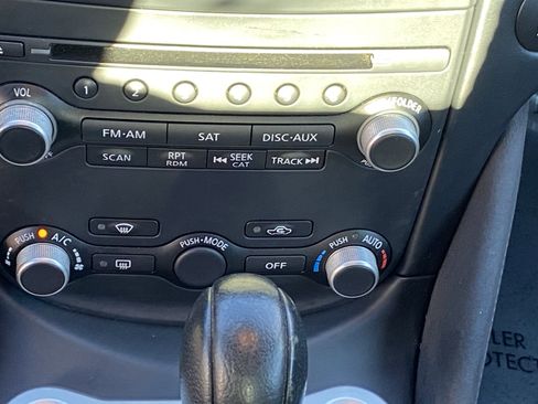 Used 2016 Nissan 370Z Touring image 20