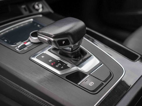 Used 2020 Audi Q5 2.0T Premium Plus w/ Premium Plus Package AWD/4WD image 29