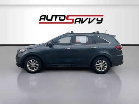 Used 2019 Kia Sorento S FWD image 4