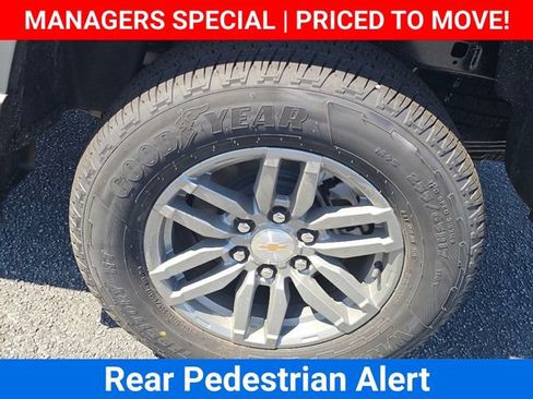 New 2025 Chevrolet Colorado LT w/ LT Convenience Package RWD image 21