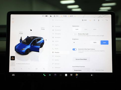 Used 2022 Tesla Model Y Long Range image 55