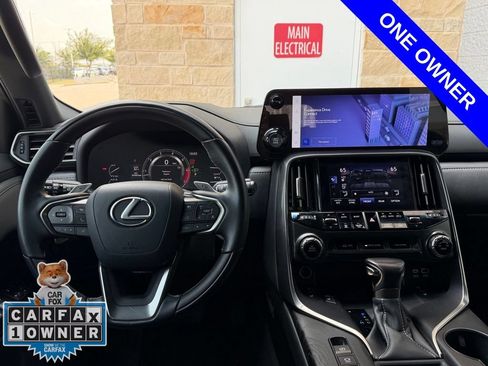 Used 2024 Lexus LX 600 4WD w/ Luxury Package image 7