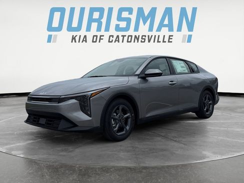 New 2025 Kia K4 LXS image 2