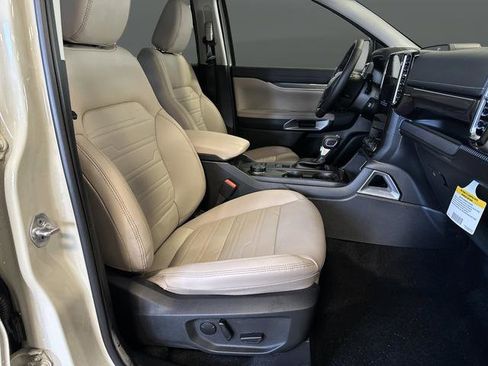 New 2025 Ford Ranger Lariat w/ FX4 Off-Road Package image 31