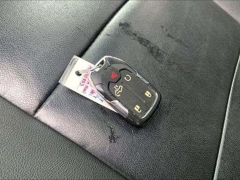 Used 2021 Chevrolet Silverado 1500 LT Trail Boss w/ Convenience Package II image 11