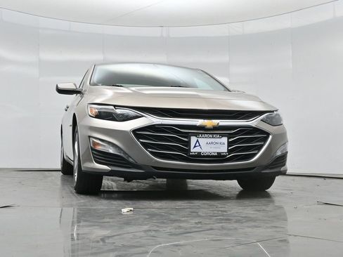 Used 2023 Chevrolet Malibu LT FWD image 40