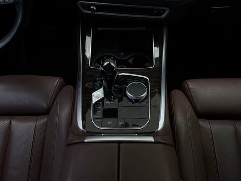 Used 2019 BMW X5 xDrive40i w/ Premium Package image 17