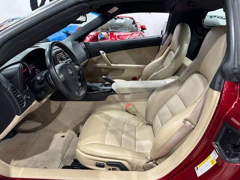 Used 2008 Chevrolet Corvette Coupe w/ Preferred Equipment Group RWD image 17