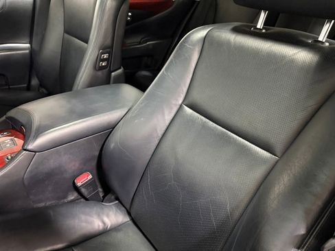 Used 2011 Lexus LS 460 AWD w/ Luxury Value Edition image 18