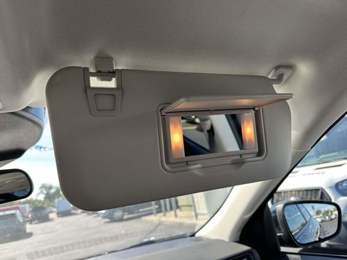 Used 2022 Ford Escape SEL image 30