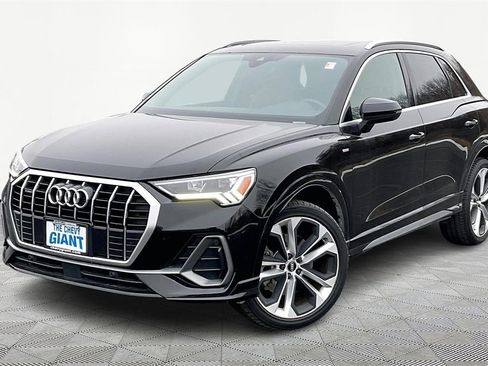 Used 2020 Audi Q3 2.0T Premium Plus w/ Premium Plus Package image 1