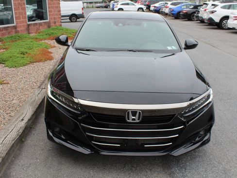 Used 2022 Honda Accord Sport image 4