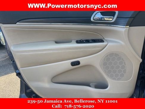 Used 2021 Jeep Grand Cherokee Limited w/ Luxury Group II image 25
