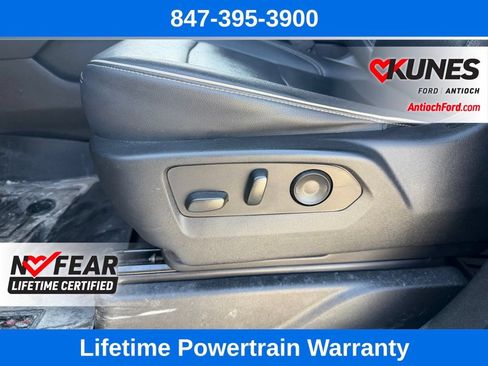 Used 2023 Chevrolet Suburban Premier AWD/4WD image 11