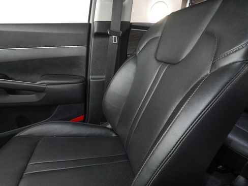 Used 2022 Kia Sorento EX w/ Panoramic Sunroof Package FWD image 28