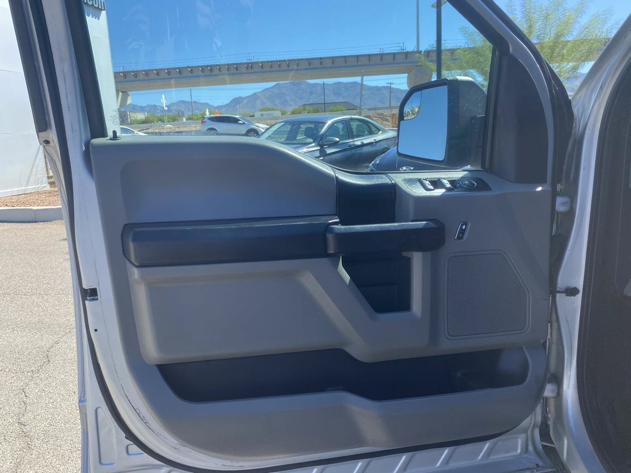 Used 2017 Ford F150 XL w/ Equipment Group 101A Mid RWD image 12