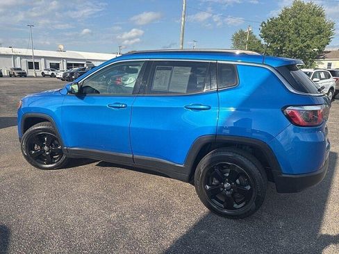 Used 2018 Jeep Compass Latitude w/ Popular Equipment Group FWD image 19