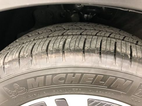 Used 2021 Kia Niro LXS FWD image 28